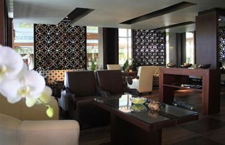 Hotel Lounge